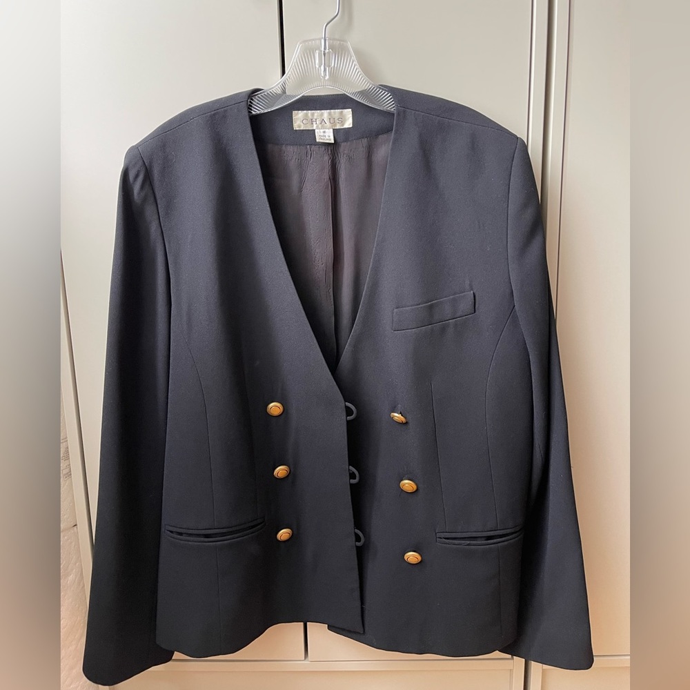 Chaus woman blazer